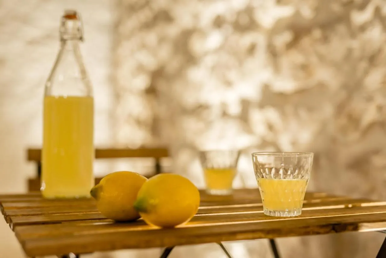 Carlentini House B&B Комизо Италия